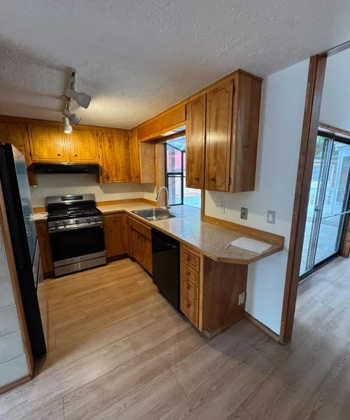 Berrydale Kitchen Remodel in Lake Morton 
